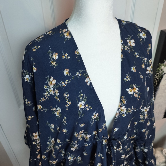 Womens Navy Blue Floral Cottagecore Boho Flouncy Ruffled Sleeves Kimono S/M - Picture 5 of 9